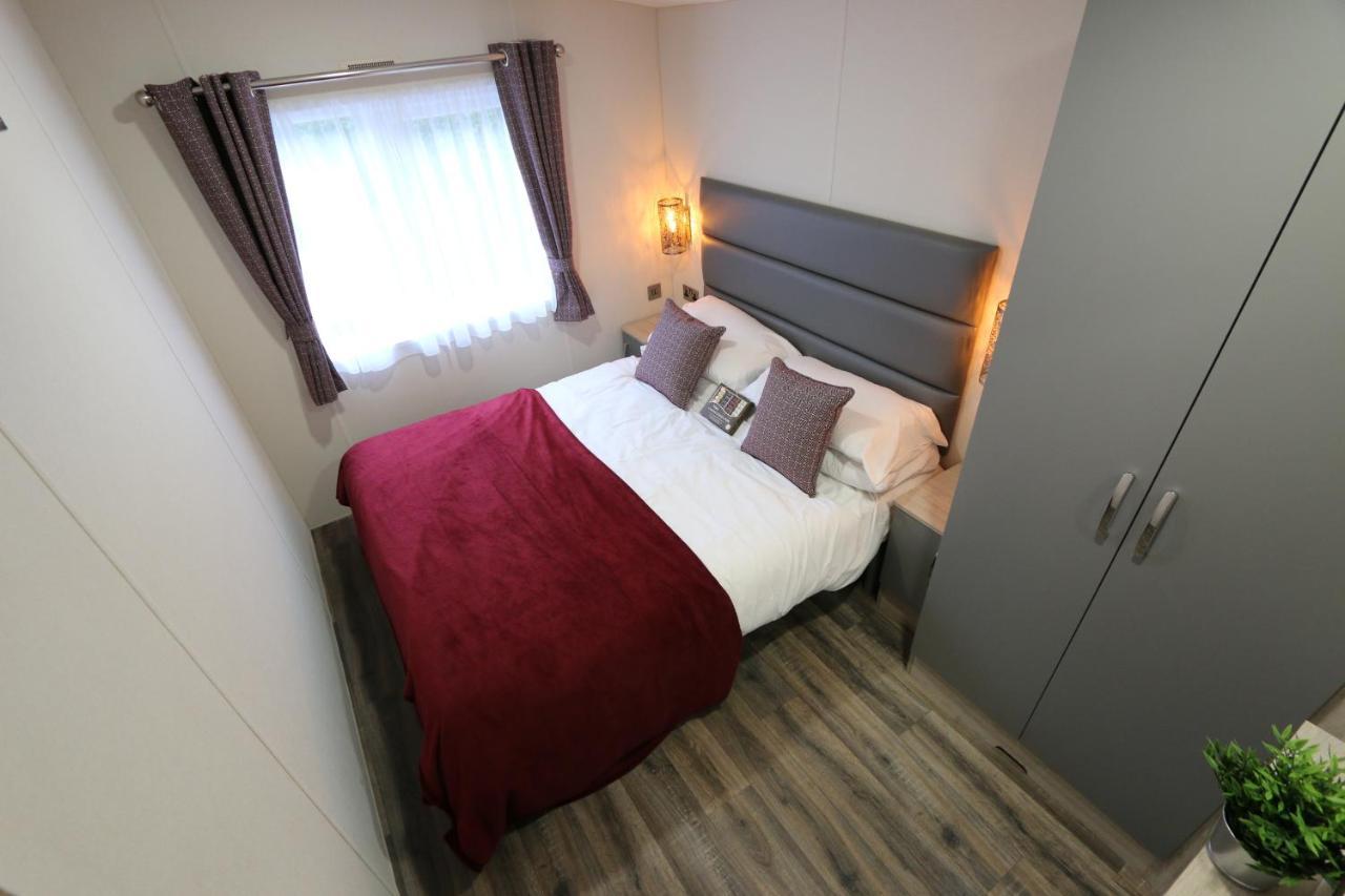 Black Bull Retreat, Barmston With Private Hot Tubs Driffield Exteriér fotografie