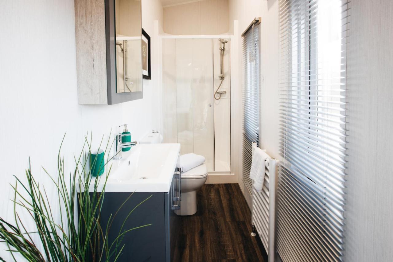 Black Bull Retreat, Barmston With Private Hot Tubs Driffield Exteriér fotografie